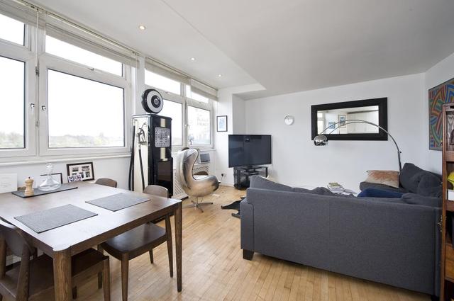  Image of 2 bedroom Flat to rent in Barnes High Street London SW13 at Barnes High Street  London, SW13 9LP