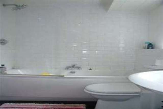  Image of 2 bedroom Terraced house to rent in Barrs Street Oldbury B68 at Oldbury, B68 8QU