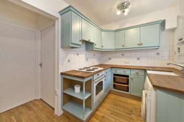  Image of Studio flat to rent in Bartle Road London W11 at Bartle Road  London, W11 1RF