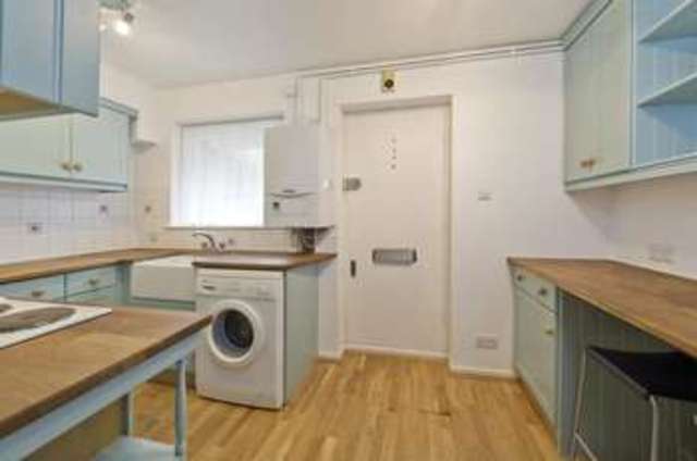  Image of Studio flat to rent in Bartle Road London W11 at Bartle Road  London, W11 1RF