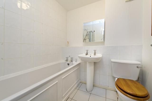  Image of Studio flat to rent in Bartle Road London W11 at Bartle Road  London, W11 1RF