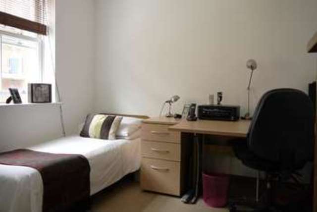  Image of 3 bedroom Detached house to rent in Barton Mill Road Canterbury CT1 at Canterbury, CT1 1BP