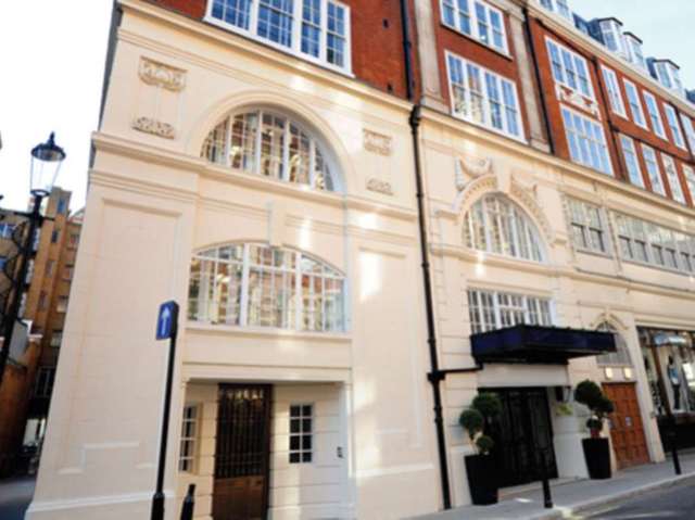  Image of Detached house to rent in Basil Street London SW3 at Knightsbridge SW3 London, SW3 1AJ