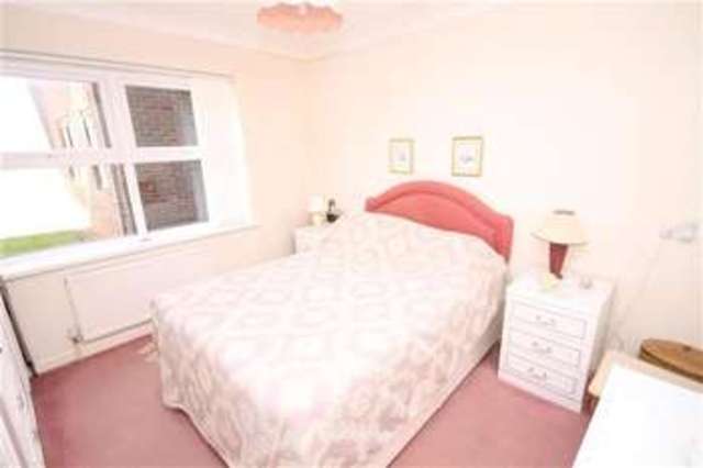  Image of 2 bedroom Flat for sale in Bulkington Avenue Broadwater Worthing BN14 at Broadwater, BN14 7HL