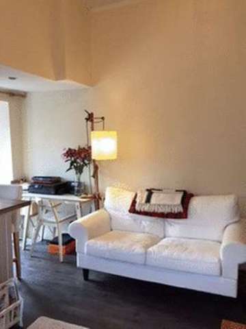  Image of 1 bedroom Flat to rent in Bentinck Road Altrincham WA14 at Bentinck Road  Altrincham, WA14 2BW