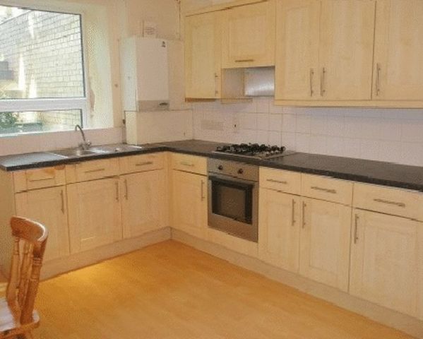  Image of 2 bedroom Flat to rent in Bentinck Villas Newcastle upon Tyne NE4 at Bentinck Villas Array Blakelaw, NE4 6UR