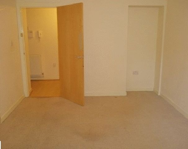  Image of 2 bedroom Flat to rent in Bentinck Villas Newcastle upon Tyne NE4 at Bentinck Villas Array Blakelaw, NE4 6UR