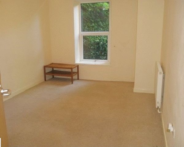  Image of 2 bedroom Flat to rent in Bentinck Villas Newcastle upon Tyne NE4 at Bentinck Villas Array Blakelaw, NE4 6UR