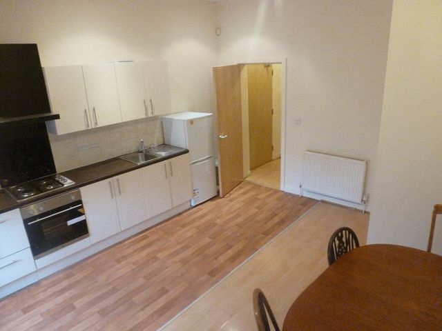  Image of 3 bedroom Flat to rent in Bentinck Villas Newcastle upon Tyne NE4 at Bentinck Villas Array Blakelaw, NE4 6UR