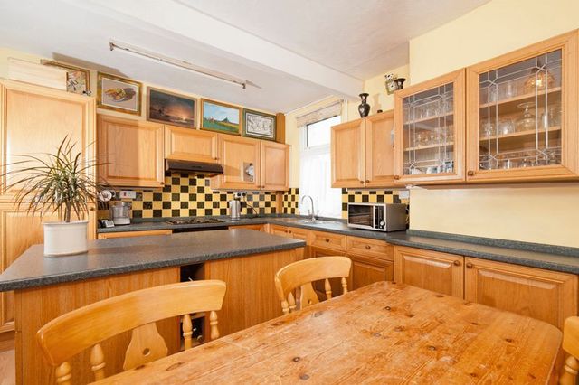  Image of 3 bedroom Bungalow for sale in Berea Road Torquay TQ1 at Berea Road Array St Marychurch, TQ1 1JP