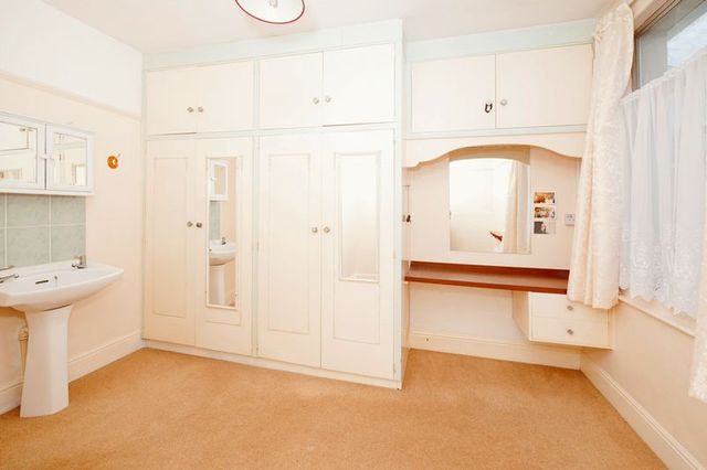  Image of 3 bedroom Bungalow for sale in Berea Road Torquay TQ1 at Berea Road Array St Marychurch, TQ1 1JP