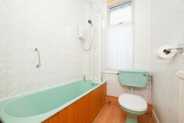  Image of 3 bedroom Bungalow for sale in Berea Road Torquay TQ1 at Berea Road Array St Marychurch, TQ1 1JP