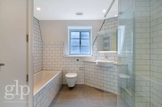  Image of 1 bedroom Apartment to rent in Berwick Street London W1F at Wardour Street Soho London, W1F 8SY