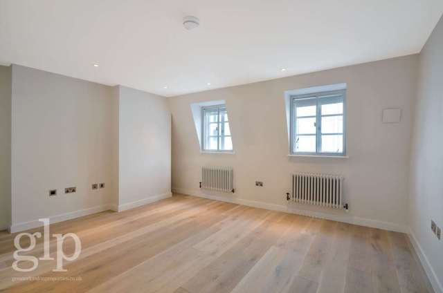  Image of 1 bedroom Apartment to rent in Berwick Street London W1F at Wardour Street Soho London, W1F 8SY