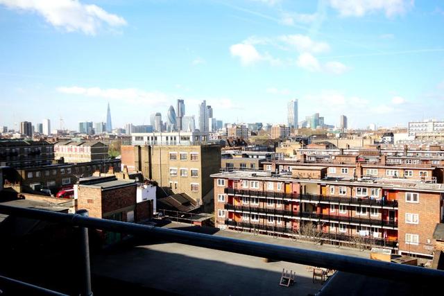  Image of 2 bedroom Flat to rent in Bethnal Green Road London E2 at Bethnal Green  London, E2 9QY