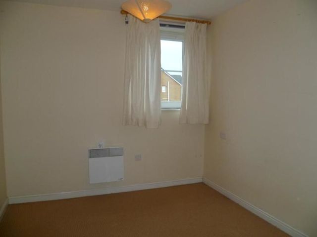  Image of 2 bedroom Flat to rent in Bittern Court Dunfermline KY11 at Dunfermline Fife Fife, KY11 8HF