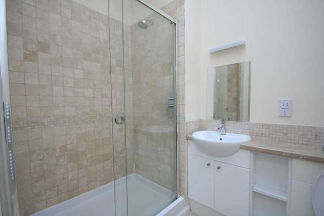  Image of 2 bedroom Flat to rent in Blandford Avenue Oxford OX2 at Blandford Avenue  Oxford, OX2 8EA