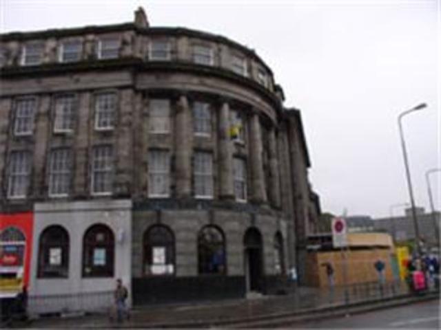  Image of 4 bedroom Flat to rent in Blenheim Place Edinburgh EH7 at Calton Hill Edinburgh Edinburgh, EH7 5JH
