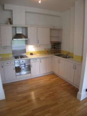  Image of 2 bedroom Flat to rent in Hale Street London E14 at London All Saints, E14 0BS