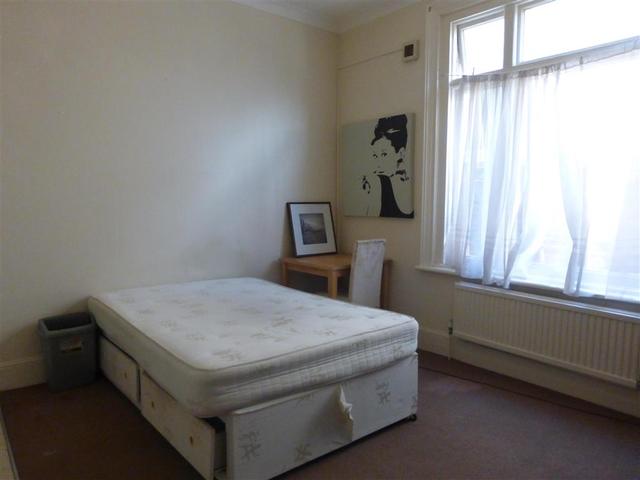  Image of 1 bedroom Flat to rent in Borough Hill Croydon CR0 at Borough Hill  CROYDON, CR0 4LP