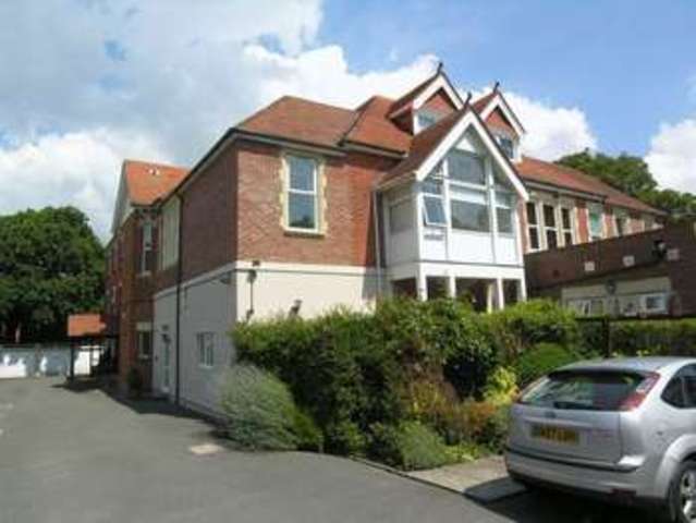  Image of 2 bedroom Flat for sale in Boscombe Cliff Road Pokesdown Bournemouth BH5 at Boscombe Cliff Road Boscombe Manor Bournemouth, BH5 1JP