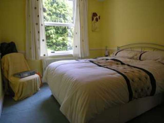  Image of 2 bedroom Flat for sale in Boscombe Cliff Road Pokesdown Bournemouth BH5 at Boscombe Cliff Road Boscombe Manor Bournemouth, BH5 1JP