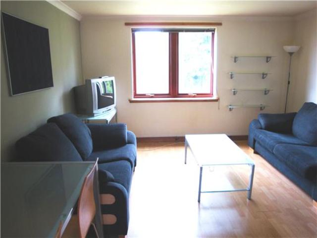  Image of 2 bedroom Flat to rent in Bothwell Court Dunfermline KY11 at Dunfermline Fife Fife, KY11 3AD
