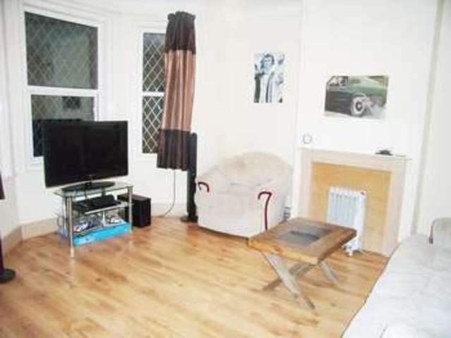  Image of 1 bedroom Flat to rent in Kinson Road Bournemouth BH10 at Kinson  Bournemouth, BH10 5EW