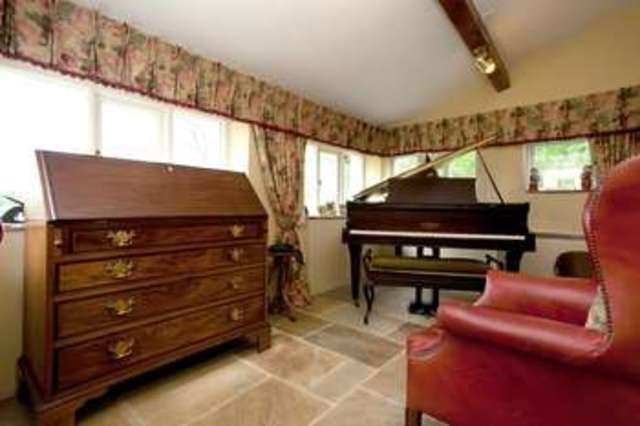  Image of 4 bedroom Detached house for sale in Gawthrop Sedbergh LA10 at Gawthrop Sedbergh Gawthrop, LA10 5QQ
