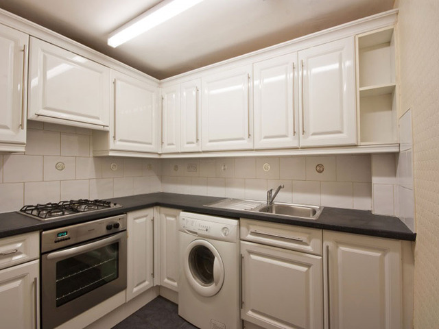  Image of 2 bedroom Flat to rent in Bowhill Terrace Trinity Edinburgh EH3 at Inverleith Edinburgh Edinburgh, EH3 5QY