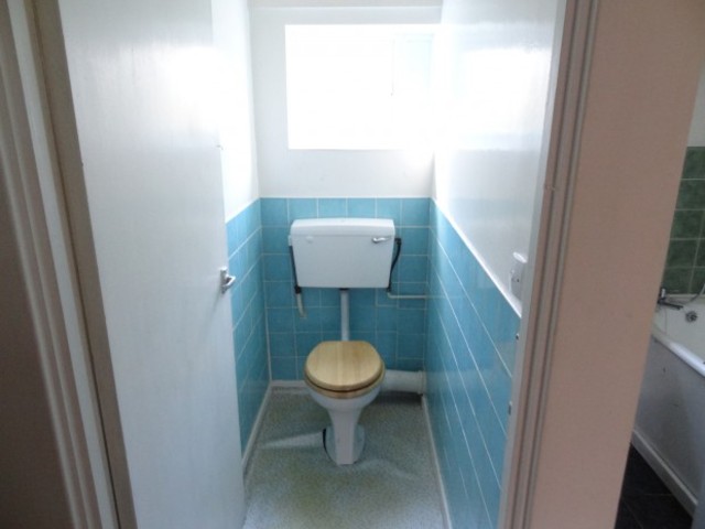  Image of 2 bedroom Flat for sale in Braceby Avenue Moseley Birmingham B13 at Braceby Avenue  Mosley, B13 0UT