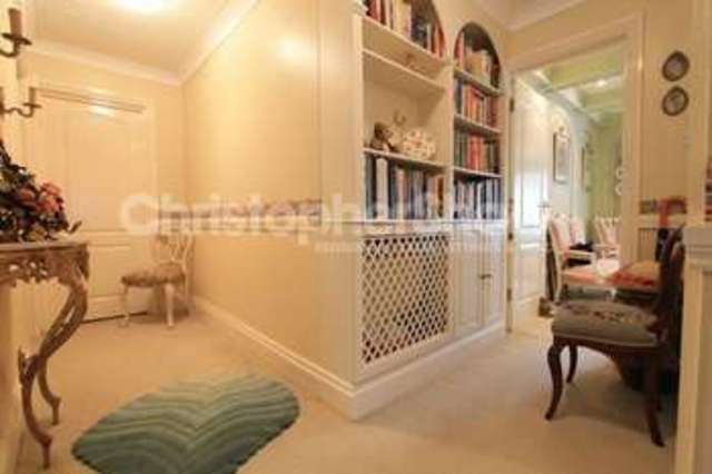  Image of 2 bedroom Flat for sale in Branksome Wood Road Westbourne Bournemouth BH4 at Branksome Wood Road  Bournemouth, BH4 9JS