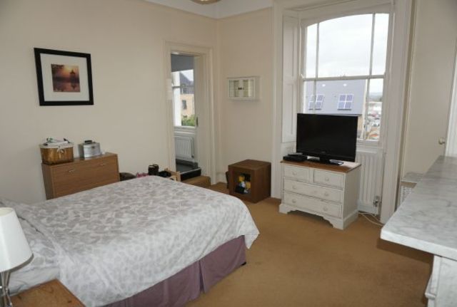  Image of 1 bedroom Flat for sale in Bretland Road Tunbridge Wells TN4 at Rusthall  Tunbridge Wells, TN4 8PB