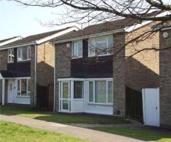  Image of 3 bedroom Detached house for sale in Brickhill Drive Bedford MK41 at Bedford Bedfordshire Clapham, MK41 7NX