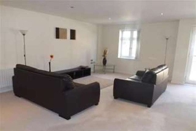  Image of 2 bedroom Flat to rent in Waterside Shirley Solihull B90 at Solihull, B90 1UD