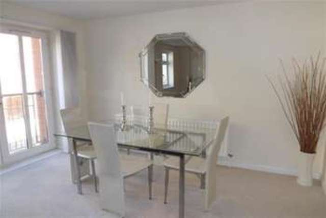 Image of 2 bedroom Flat to rent in Waterside Shirley Solihull B90 at Solihull, B90 1UD