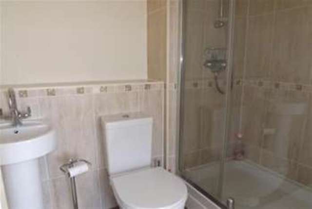  Image of 2 bedroom Flat to rent in Waterside Shirley Solihull B90 at Solihull, B90 1UD
