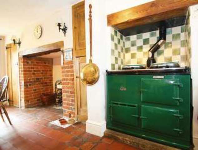  Image of 4 bedroom Detached house for sale in Bridgeway Cuddington Aylesbury HP18 at Bridgeway  Cuddington, HP18 0AW