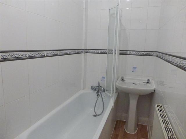  Image of 1 bedroom Flat to rent in Broad Green Avenue Croydon CR0 at CROYDON  CROYDON, CR0 2ST