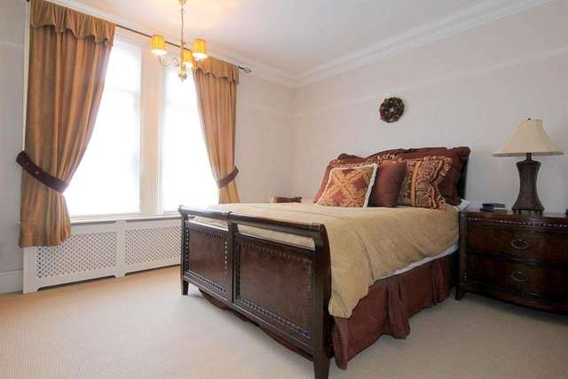  Image of 4 bedroom Detached house for sale in Broad Street Hemel Hempstead HP2 at Broad Street Old Town Hemel Hempstead, HP2 5BW