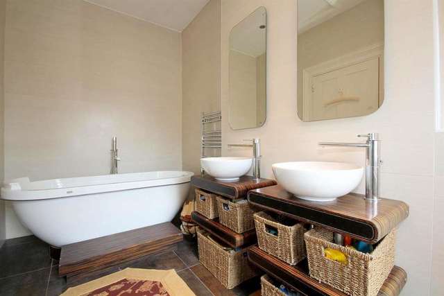  Image of 4 bedroom Detached house for sale in Broad Street Hemel Hempstead HP2 at Broad Street Old Town Hemel Hempstead, HP2 5BW