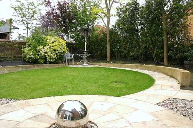 Image of 4 bedroom Detached house for sale in Broad Street Hemel Hempstead HP2 at Broad Street Old Town Hemel Hempstead, HP2 5BW