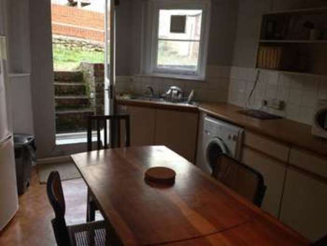  Image of 1 bedroom Flat to rent in Brookfield Road Bristol BS6 at Brookfield Road Bishopston Bristol, BS6 5PW