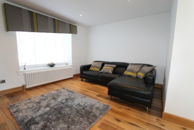  Image of 2 bedroom Flat to rent in Broughton Road Glasgow G23 at Summerston Glasgow Glasgow, G23 5DX