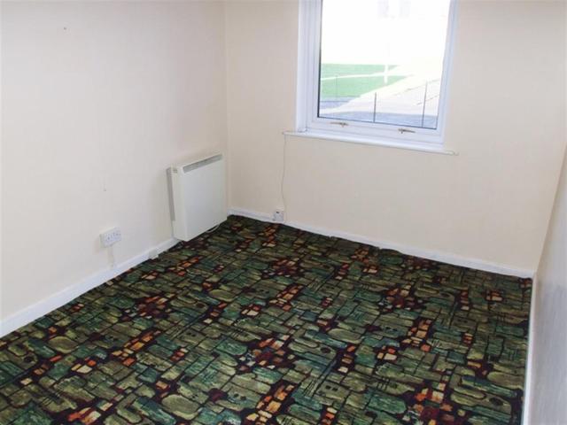  Image of 2 bedroom Flat for sale in Brunswick Gardens Halifax HX1 at Halifax  Halifax, HX1 5HJ