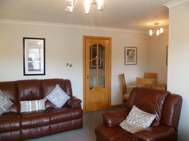  Image of 2 bedroom Bungalow to rent in Brunton Gardens Markinch Glenrothes KY7 at Glenrothes Fife Fife, KY7 6EX