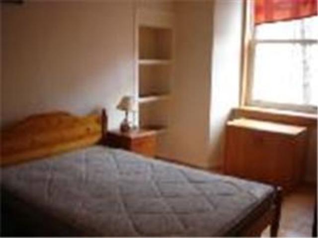  Image of 2 bedroom Flat to rent in Buccleuch Street Edinburgh EH8 at Meadows Edinburgh Edinburgh, EH8 9LS