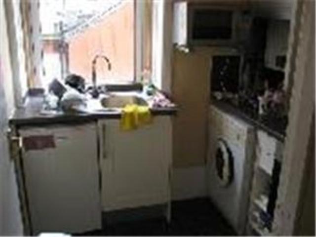  Image of 2 bedroom Flat to rent in Buccleuch Street Edinburgh EH8 at Meadows Edinburgh Edinburgh, EH8 9LS