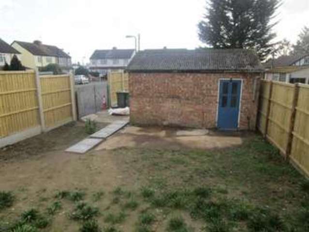  Image of 3 bedroom Property to rent in Burnham Lane Burnham Slough SL1 at Burnham Lane Burnham Burnham, SL1 6LH