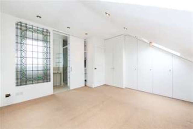  Image of 4 bedroom Detached house to rent in Burnthwaite Road London SW6 at London, SW6 5BE